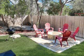 Getaway Nr Sea World BBQ Ping Pong Air Hockey - 7