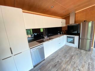 Modern Comfort in Collingwood - Brand New Holiday Home - 2
