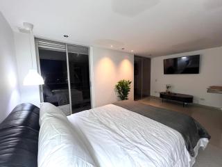 Modern Studio near Oviedo mall - 1