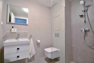 BRIS Apartment, 1-2 guests, Free Parking & Wifi, 4km Downtown, Bratislava - Nivy - 6