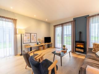 Holiday home in 't Groene Hart on the water - 1