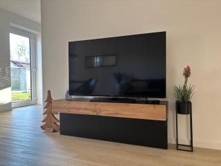 Neu! Modernes Apartment Nähe Bowling Center! - 9