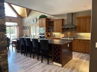 Red Devil Six Bedroom Cottage Private Beach - 5