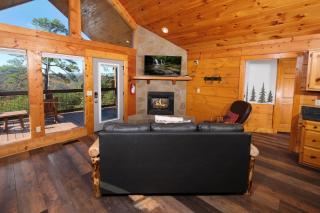 Modern 2BR Amazing VIEWS! Fire Pit HOT TUB FREE Attraction Tickets - Sevierville - 8