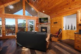 Modern 2BR Amazing VIEWS! Fire Pit HOT TUB FREE Attraction Tickets - Sevierville - 7