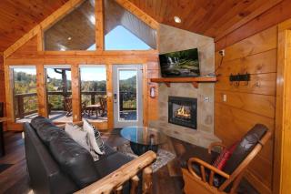 Modern 2BR Amazing VIEWS! Fire Pit HOT TUB FREE Attraction Tickets - Sevierville - 5