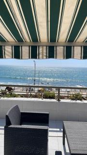 Departamento frente al mar, en playa amarilla, con piscina - Concón - 9