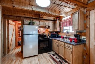 Mountain Hideaway - 4
