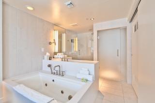 Stylish 1BR Suite with 5 Star Amenities and Stunning Views - Fort Lauderdale - 5