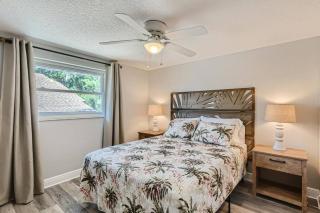 Gulfside Retreat Big Family Near Clearwater StPete - Seminole - 5