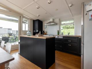 Holiday home on the Veerse Meer - Kamperland - 7