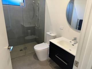 Modern & Homely - Double Garage - Napier - 9