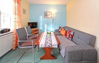 Awesome Apartment In Mühl Rosin - 8