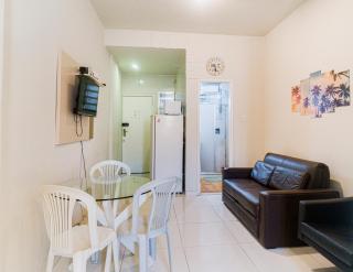 Studio completo na praia de Copacabana com ar, wifi, netflix, até 4 pessoas, FUNDOS CLARO E SILENCIOSO, pauloangerami PJ135 - 9