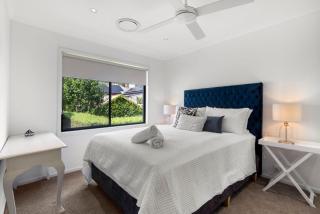 Jasmine House - Pet Friendly with Swimming Pool - Berry - 2