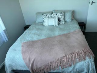 Great House - Family Fun - Napier - 7