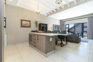 Meerendahl Luxury Apartments at Heritage Square - Durbanville - 7