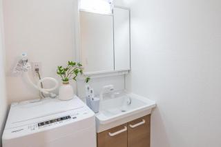 Shin Okubo five minutes, brand new mansion, Kabukicho walk - Tokyo - 4