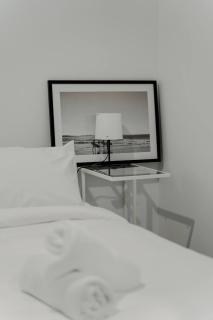 Beautiful 2BR Lakeside View - Belconnen - 2