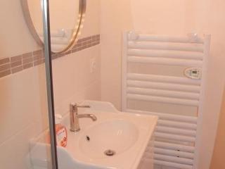 Charmant Appartement avec Cheminée à Cauterets - Animaux admis, Parking et Terrasse - FR-1-812-18 - Cauterets - 5