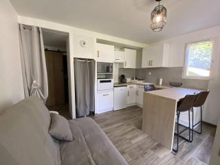 Appartement rénové avec terrasse et parking à Cauterets - FR-1-812-71 - Cauterets - 0