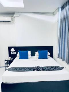 YAMA HOTEL & ROOFTOP BAR - Yangon - 9