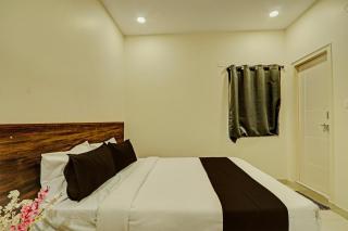 Hotel O R SQUARE HOMES - 3