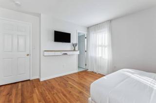 Luxury NY Retreat with Free Parking! - White Plains - 8