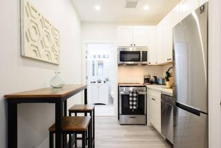 240-9 Luxury Prime Location STUDIO W&D - New York - 6