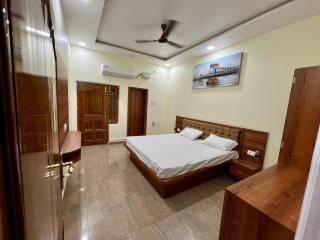Om Kashi Villa - 2