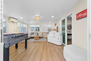 Modern Anaheim Stay- Minutes to Disney& Family Fun - 5