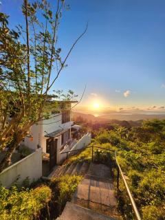 The Hillside Villa Tagaytay - - 0