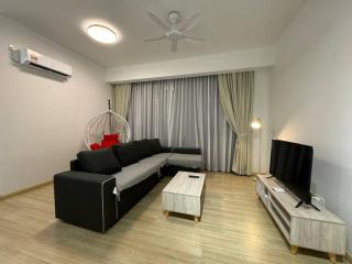 Mount Austin Cube 8 Teen - Double Queen Bed - Johor Bahru - 2
