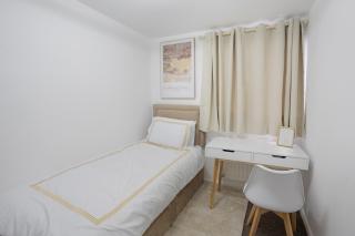 Luxury 3 Bedroom house in woodgreen - Londra - 2