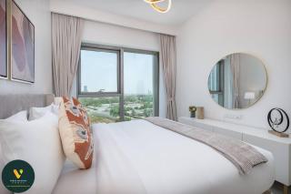 Vogue Vacation Homes, Downtown Views II with Easy Access to Dubai Mall Via a Climate Controlled Bridge, One Bedroom Apartment with Balcony and City View - 1