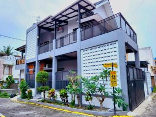 Adyvan Villa - Malang - 3