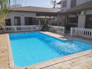 Lindo Sobrado com piscina no bairro do Indaia lado praia - Caraguatatuba - 9