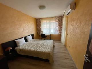 Bansko Royal Towers George Apartment, next to the Gongola, freshly renovated - Bansko - 6