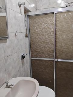 QUARTO COM COZINHA E CHURRASQUEIRA PARa ATÉ 7 PESSOAS A SÓ 600 METROS DA BASÍLICA - Aparecida - 5