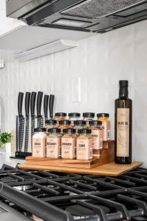 Modern Allure Lifestyle - City View - Zuni Lofts - Denver - 2