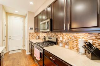 Spacious Family Friendly Townhome in Central Park - 1