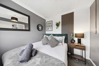 Large 3 Bed Home With Double Driveway & Garden - Gravesend - 8