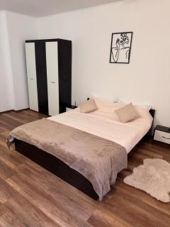 Madalina's House - Cozy Central 2-Bedroom Apartment - 6