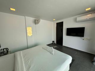 COSMO STAYS Mars - 8