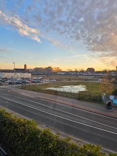 Helle Wohnung mit sonnigem Ausblick, in zentraler Lage 135 qm, 4 Zimmer Wohnung - Oldemburgo - 6
