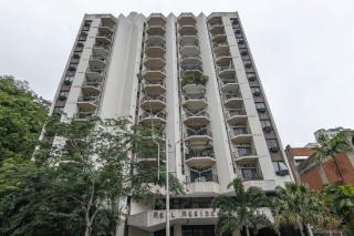 Flat com serviços e vista mar - 0