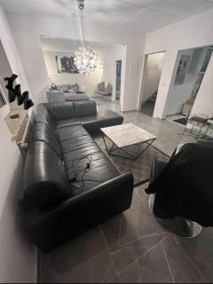 Benk 24H Apartment Nr 1 Perfekt für bis zu 6 Personen - Hofheim am Taunus - 2
