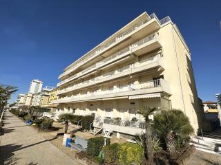 Fronte Mare, Piscina - RESIDENCE GRIFONE - Lido di Jesolo - 0