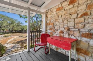 Red Donkey Cottage - Wimberley - 2
