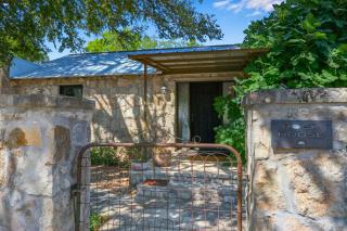 Camino Ranchito - Rock House - Payton - 1